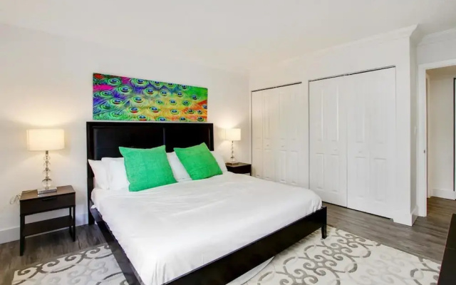 photo 3 of Vibrant 1BR in Coconut Grove by Sonder