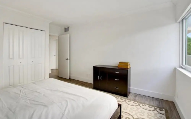photo 4 of Vibrant 1BR in Coconut Grove by Sonder
