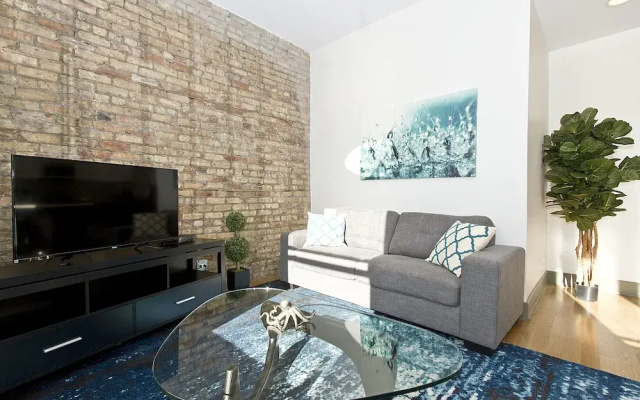 photo 2 of Vibrant 2BR in Wrigleyville by Sonder