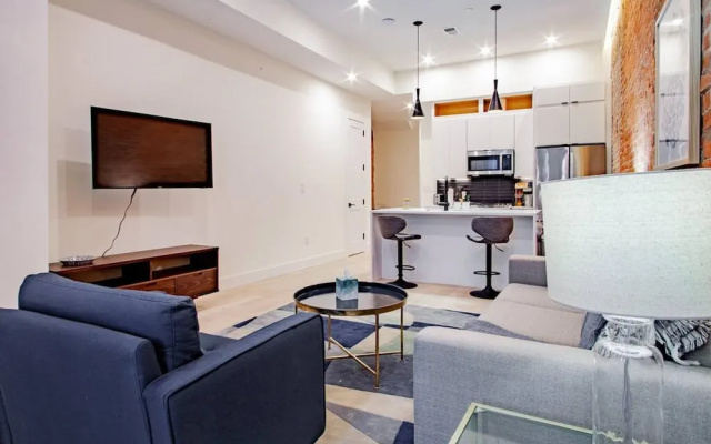 photo 2 of Vibrant 2 br Luxe Flat Adjacent Eastern Market Walk to Metro Barracks Row Capitol Hill