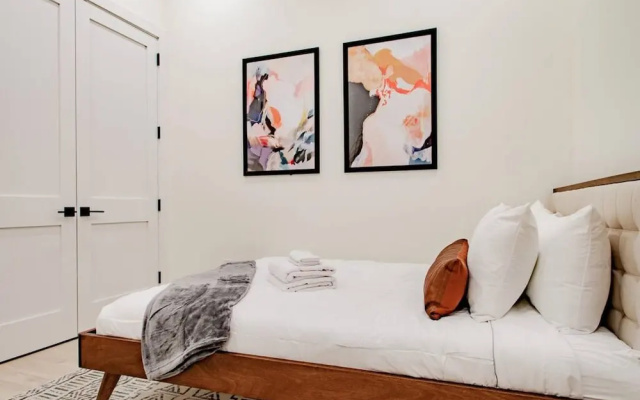 photo 5 of Vibrant 2 br Luxe Flat Adjacent Eastern Market Walk to Metro Barracks Row Capitol Hill