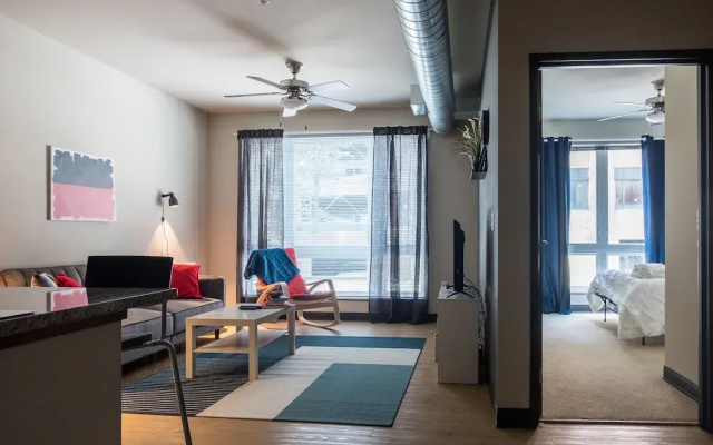 photo 2 of 1 BR Downtown Loft Near Fiserv Forum by Frontdesk