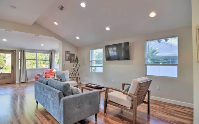photo 4 of Vibrant Dunedin Getaway w/ Furnished Patio!