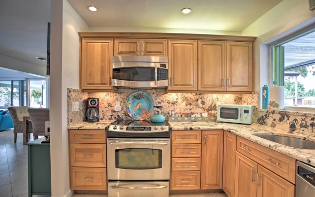 photo 2 of Vibrant Home w/ Outdoor Oasis ~ 1 Mi to Beach!