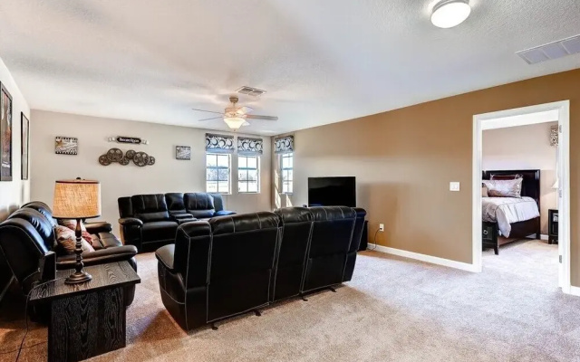 photo 2 of Victoria Drive Villa Providence 4