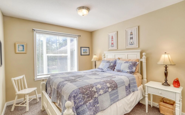 photo 2 of Victoria's and Bent Beach Cottage's Combo