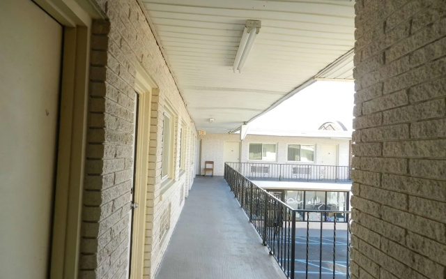 photo 5 of Viking Motel