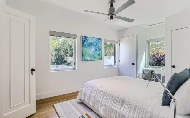 photo 3 of Villa Ardmore, 3 Bedrooms, 3.5 Baths, Pool