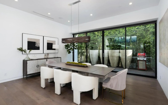 photo 3 of Villa California