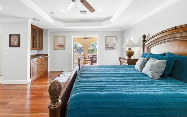 photo 4 of Villa Del Mar 5 Bedroom Home by RedAwning