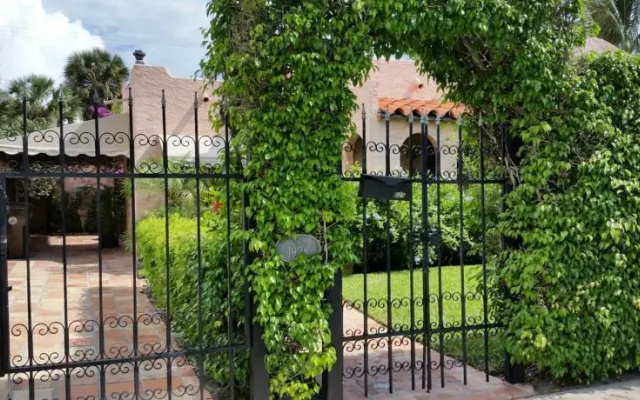 photo 4 of Villa Fiore and the Garden House