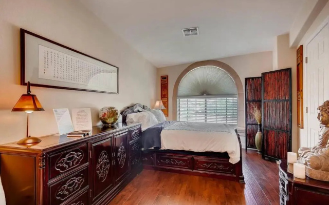 photo 2 of Villa Gordal - Enormous Villa in las Vegas with 39 Sleeps
