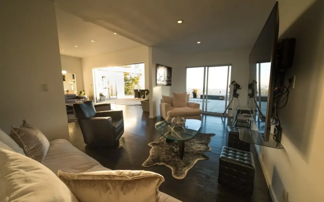photo 3 of Villa High Views