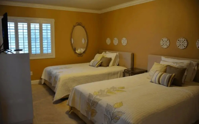 photo 3 of Villa Holmwell
