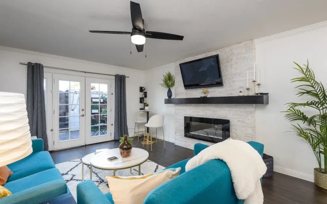 photo 3 of Villa Sunshine 2 Bedroom Condo by RedAwning