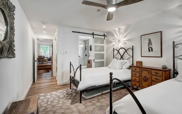 photo 5 of 2 BR Next to Eagle River in the Heart of Vail by RedAwning - Save 20% on 7+ Nights!