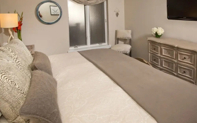 photo 3 of Village Center 2Br