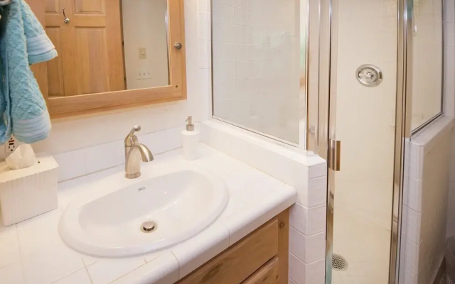 photo 5 of Village Center Condo 1G