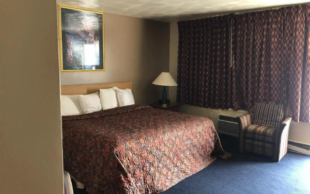 photo 4 of Village Inn Motel Holt