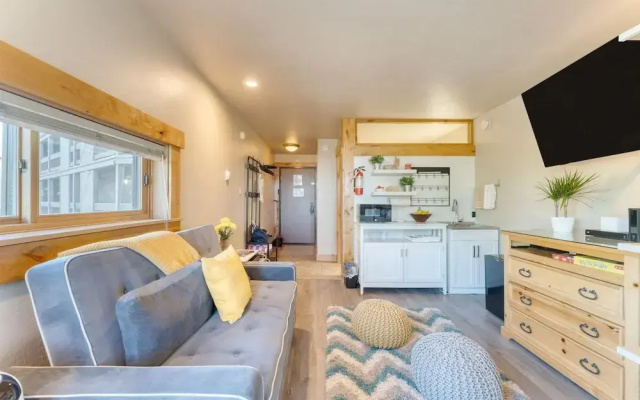 photo 3 of Village Studio by Avantstay Minutes to Lifts