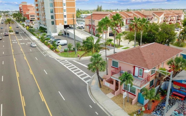 photo 2 of Villas at John's Pass