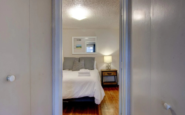 photo 4 of Vintage MW 1BR With Full Kitchen by Zencity