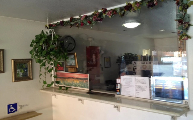 photo 2 of VIP Inn and Suites Cudahy