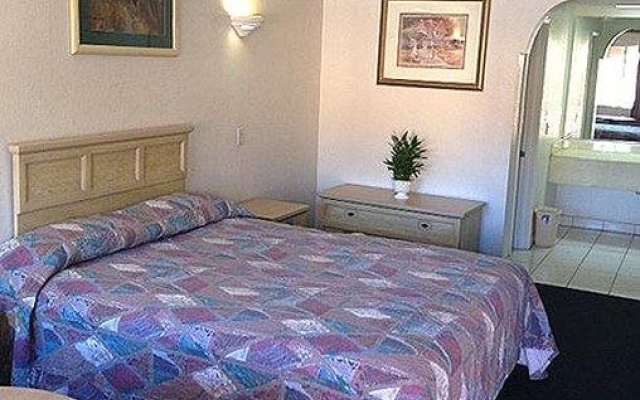 photo 3 of VIP Inn and Suites Cudahy