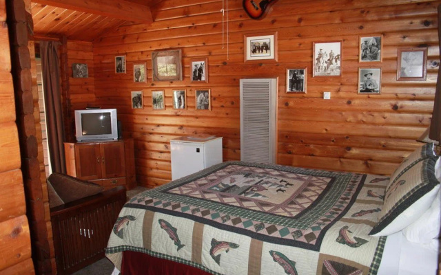 photo 2 of Virginia Creek Settlement