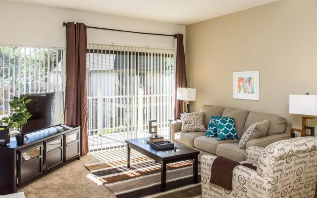 photo 2 of Visalia Apartment #873932 by RedAwning