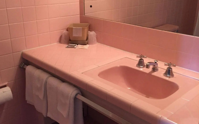 photo 5 of Vista Heights Inn