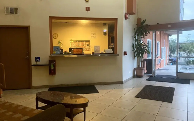 photo 2 of Vista Motel