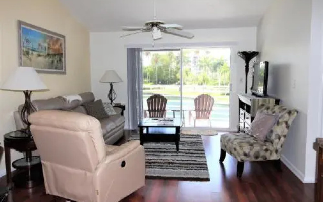 photo 4 of Vista Verde East 2-212 Two-bedroom Apartment