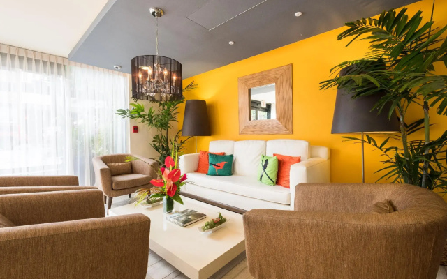 photo 2 of Vive Hotel Waikiki