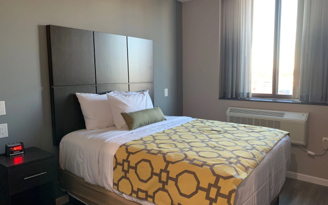 photo 4 of Voyage Hotel