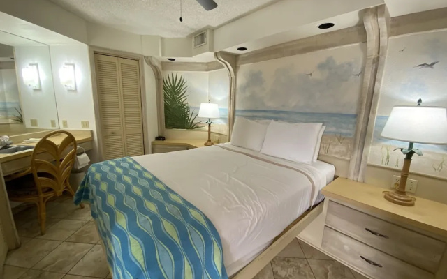 photo 3 of Voyager Beach Club