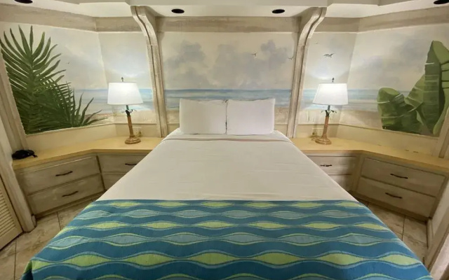 photo 4 of Voyager Beach Club