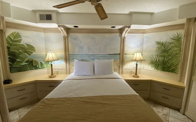 photo 5 of Voyager Beach Club