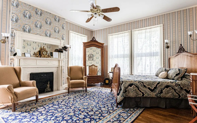 photo 3 of Vrooman Mansion B&B