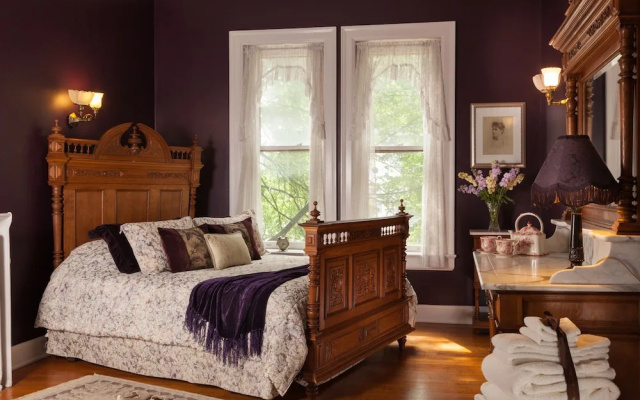 photo 4 of Vrooman Mansion B&B