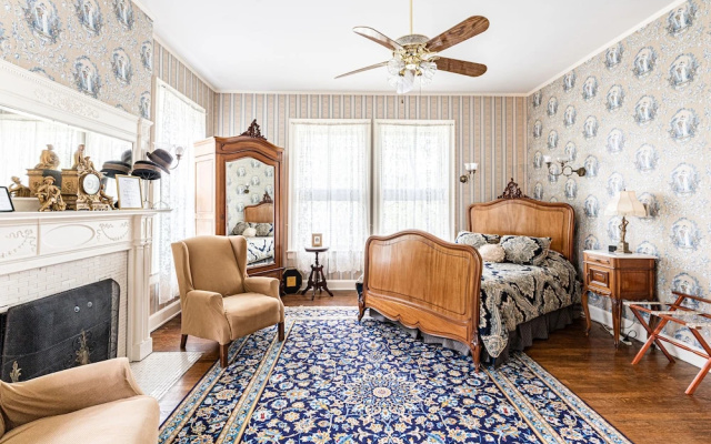 photo 5 of Vrooman Mansion B&B
