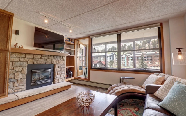 photo 5 of Vs348 Village Square 1 Br 1 Ba 1 Bedroom Condo by RedAwning