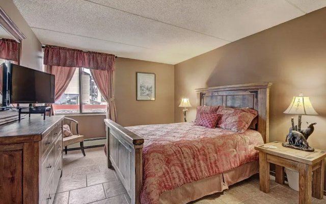 photo 3 of Spacious Condo in the Heart of Center Village - Pet Friendly - VS367 by Redawning
