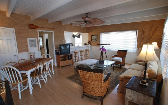 photo 3 of W Balboa 4 (68108) - 2 Br apts by RedAwning