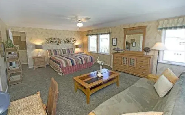 photo 3 of W Bay Ave 68215 by RedAwning
