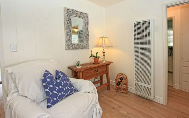 photo 4 of W. Bay Ave (68433) - 2 Br townhouse by RedAwning