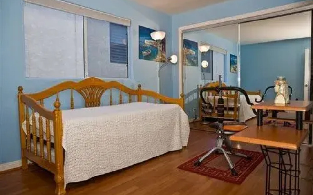 photo 4 of W Ocean Front A 68136 by RedAwning