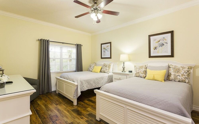 photo 4 of W243 - 3 Bedroom Condo in Reunion
