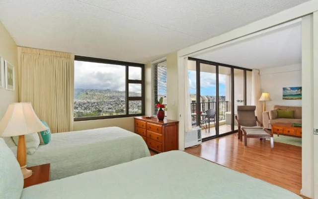 photo 5 of Waikiki Banyan #2609-T2