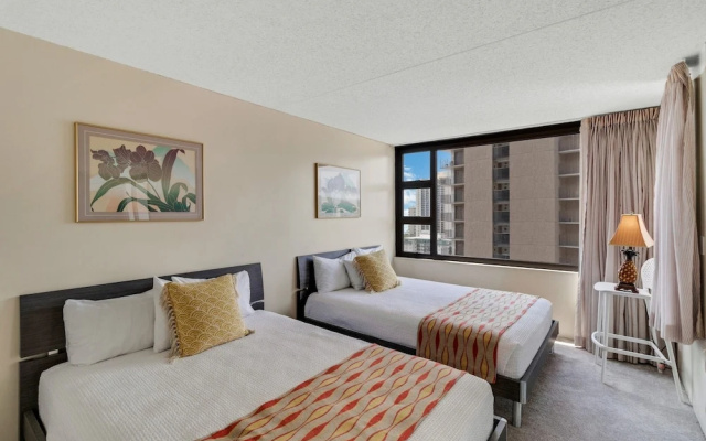 photo 2 of Waikiki Banyan #2801-1 by RedAwning